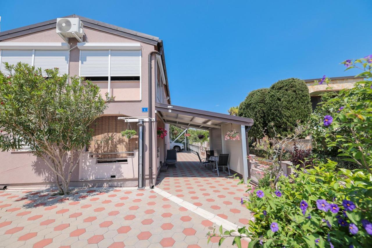 Two Bedroom Apartment Sunset Vir Exterior photo